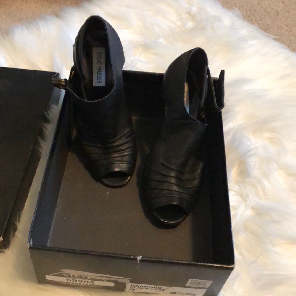 Steve Madden open toe booties